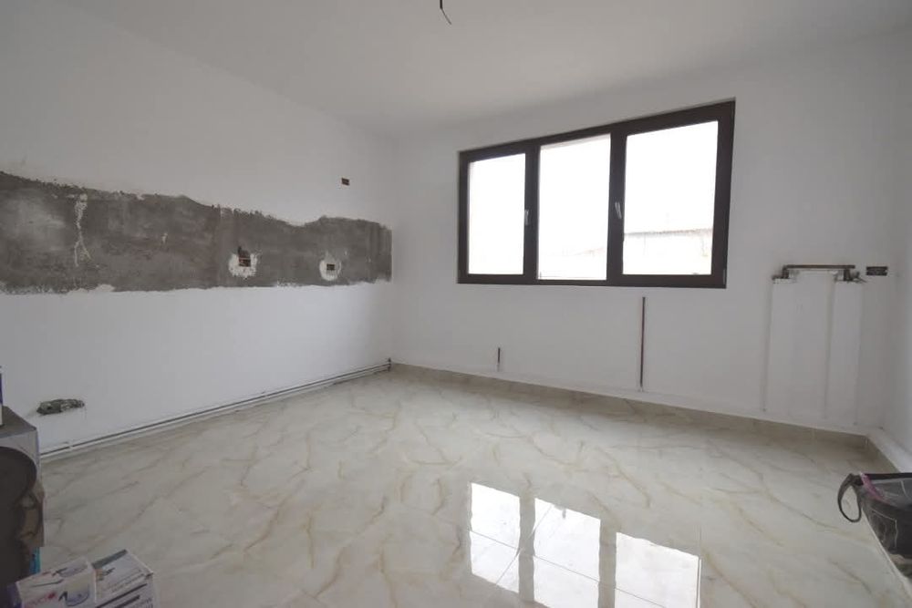 Casa Albesti, 500m teren, panouri fotovoltaice