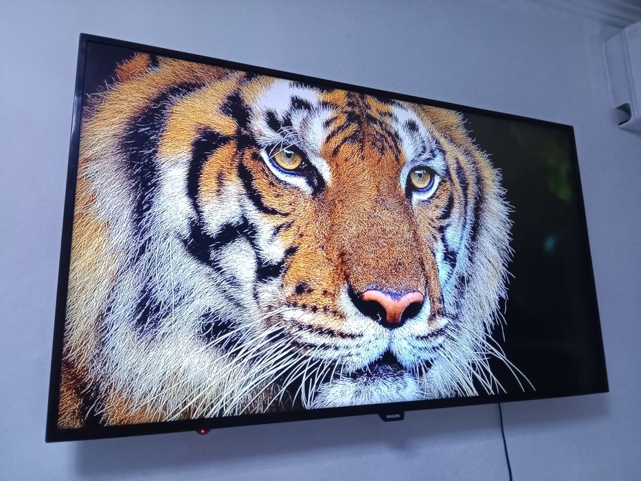 Филипс-82см.2022г.SMART WIFI  T2
