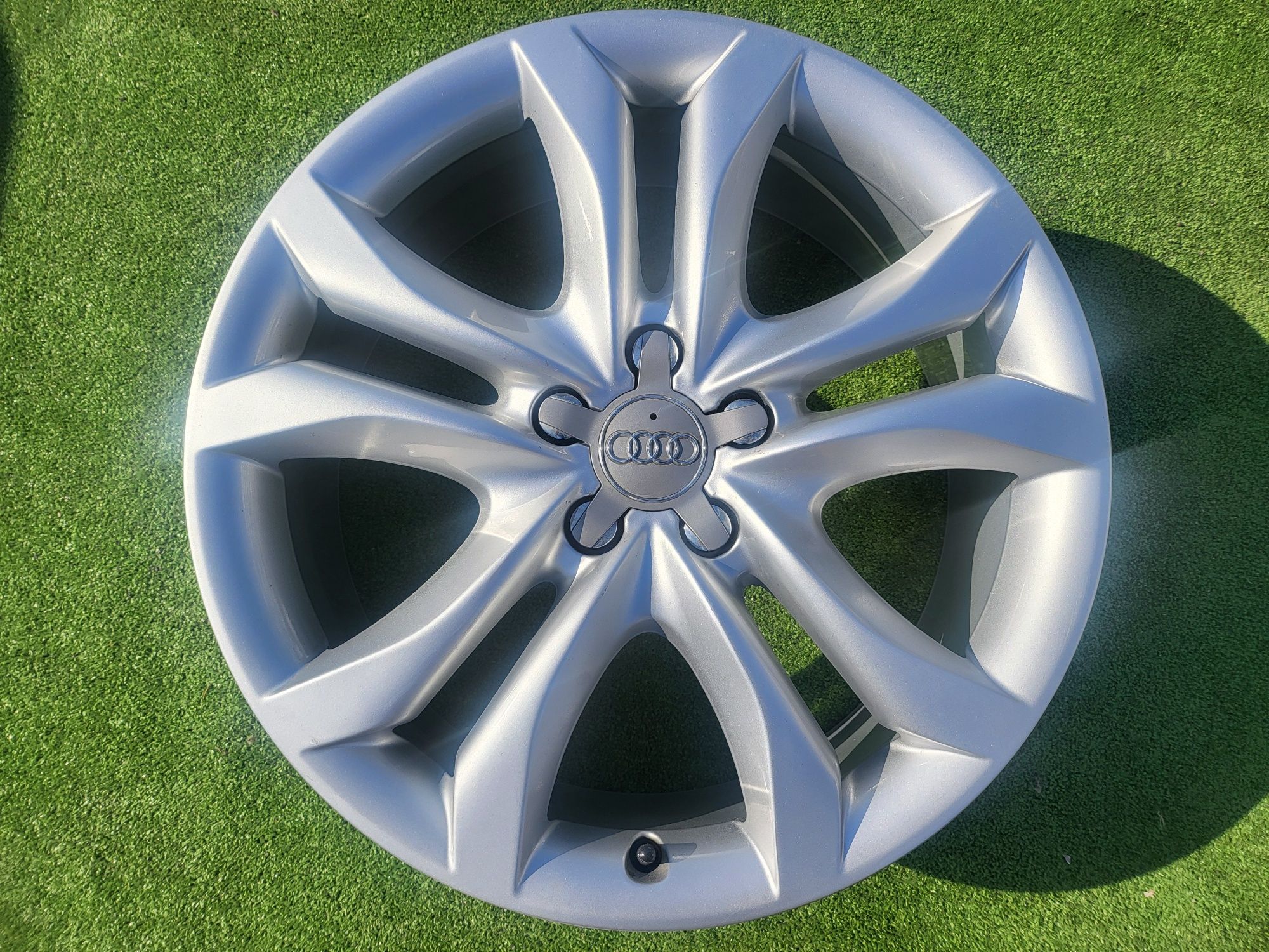 Оригинални лети джанти 19 5х112 Audi
