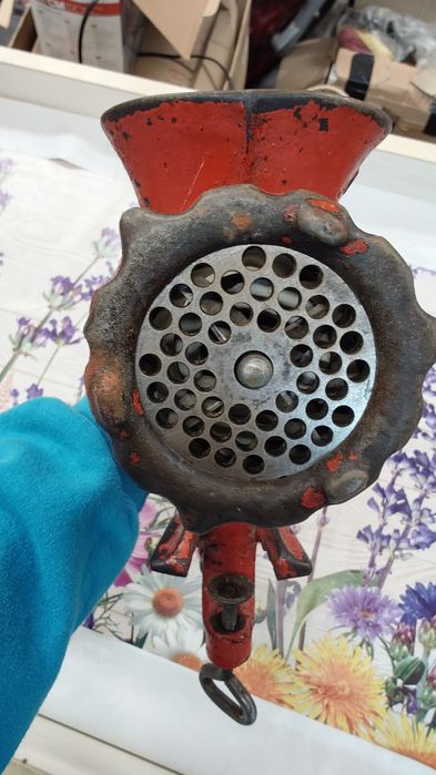 mașina de tocat carne nr. 10