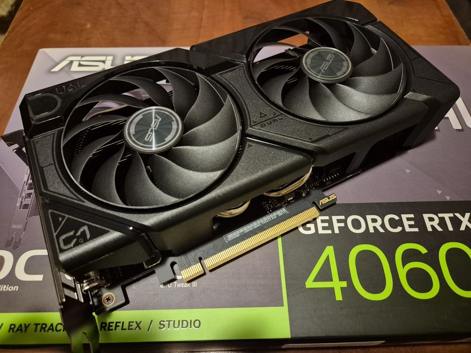 Placa video Asus Nvidia RTX 4060 Garantie 2028