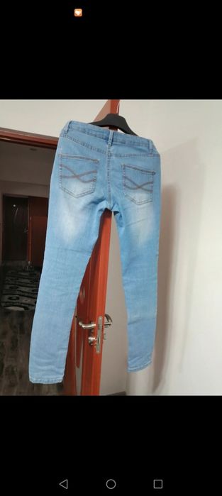 Blugi skinny mărimea 38