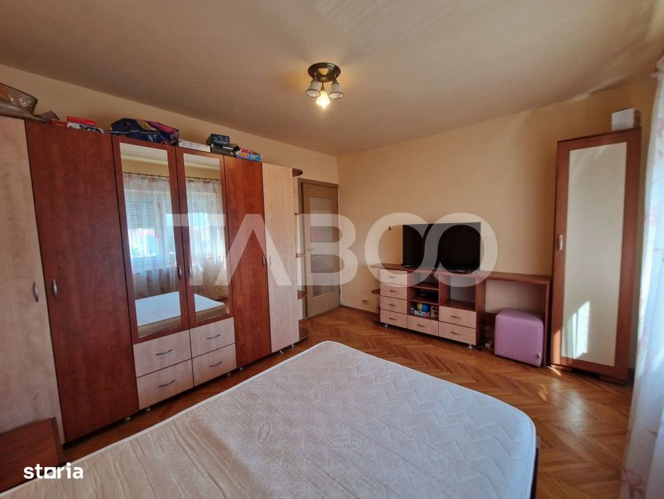 Apartament decomandat de inchiriat 3 camere 2 bai 76mp Terezian Sibiu