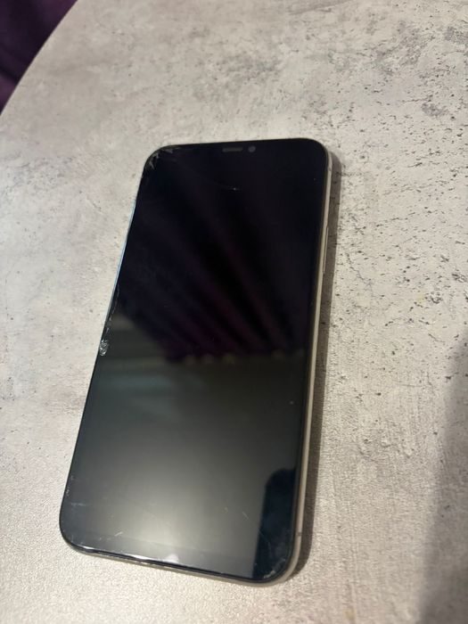 Продам iPhone 11 pro