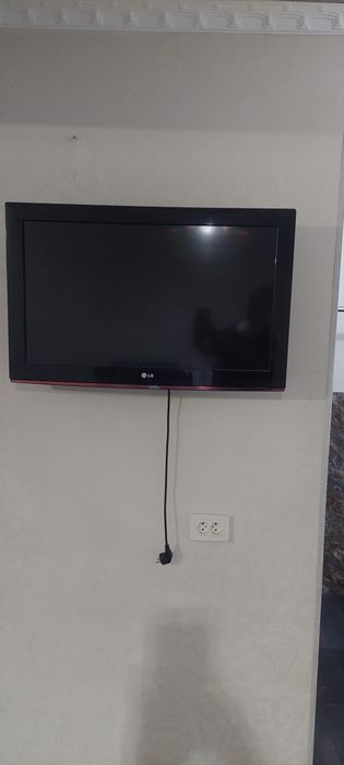 Телевизор продаётся в хорошем састоянии.