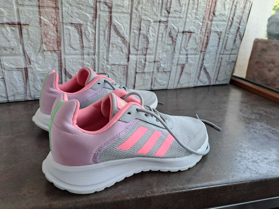 детски маратонки Adidas,кецове,спортни обувки,адидас,№35