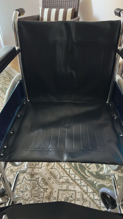 Scaun cu rotile adulti