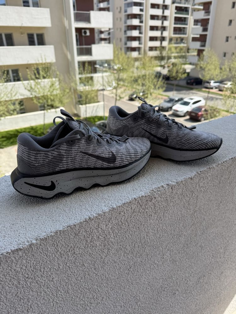Nike marimea 42,5