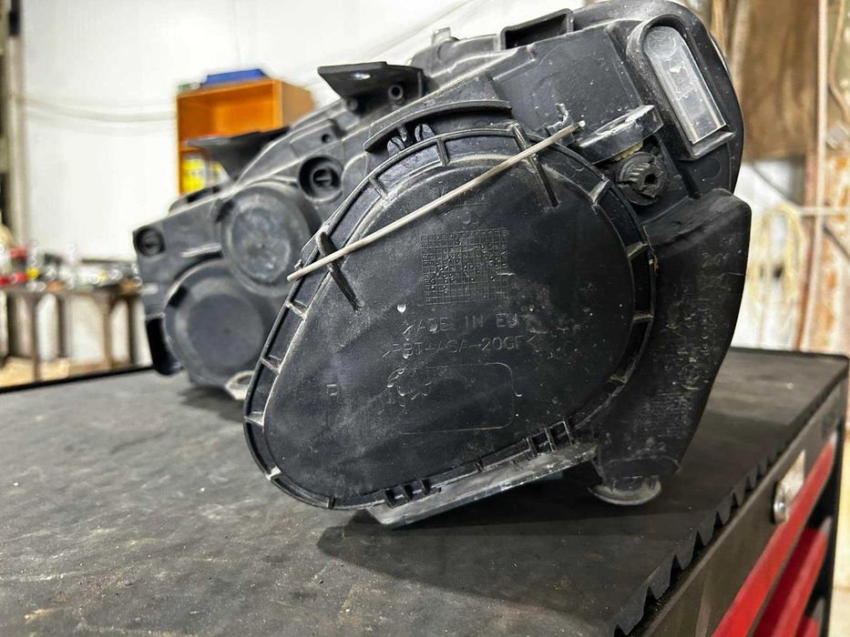 Десен фар за Голф 6