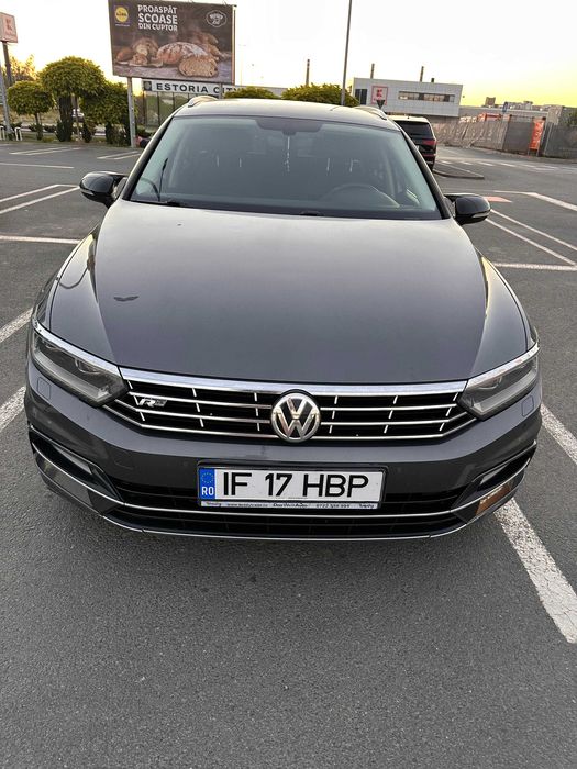VW Passat B8 2.0 TDI DSG R-Line | 150 CP | dotări premium | 2016