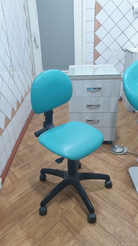 Продается срочно все из стоматологического кабинета