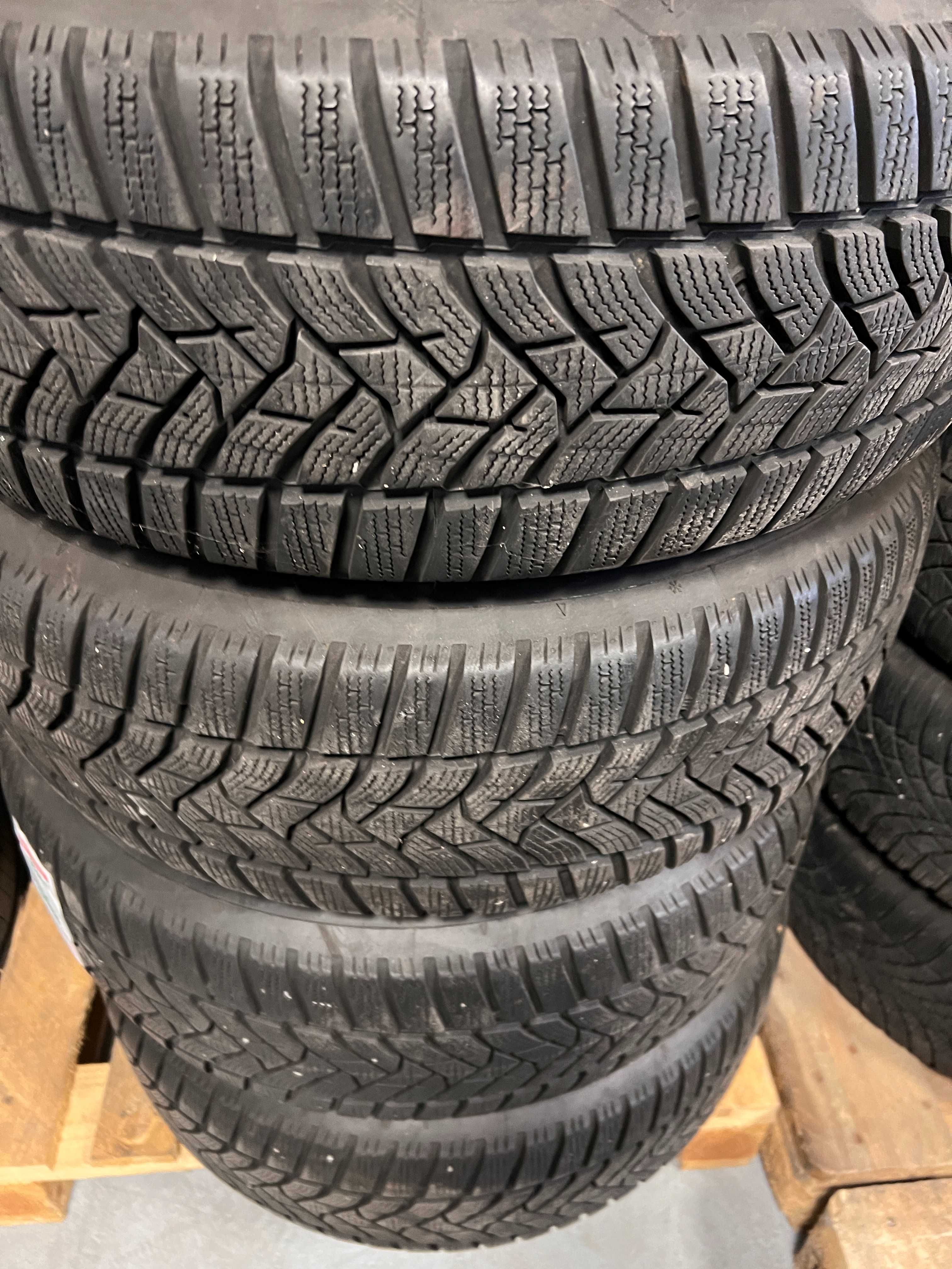 Jante tabla R16  cu anvelope de  iarna 215/60R16 si capace SKODA