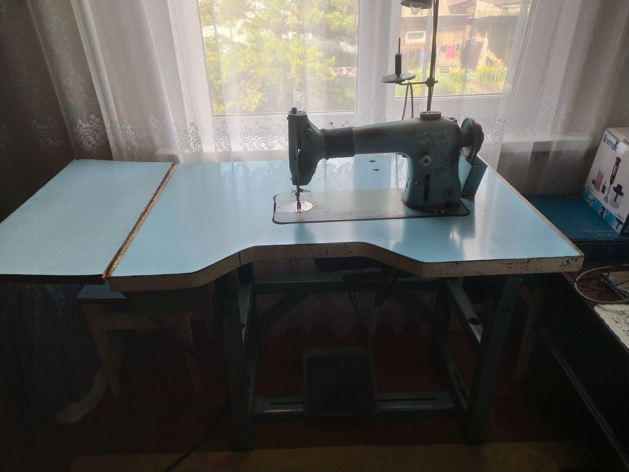Продам промышленную швейную машинку 22 класса