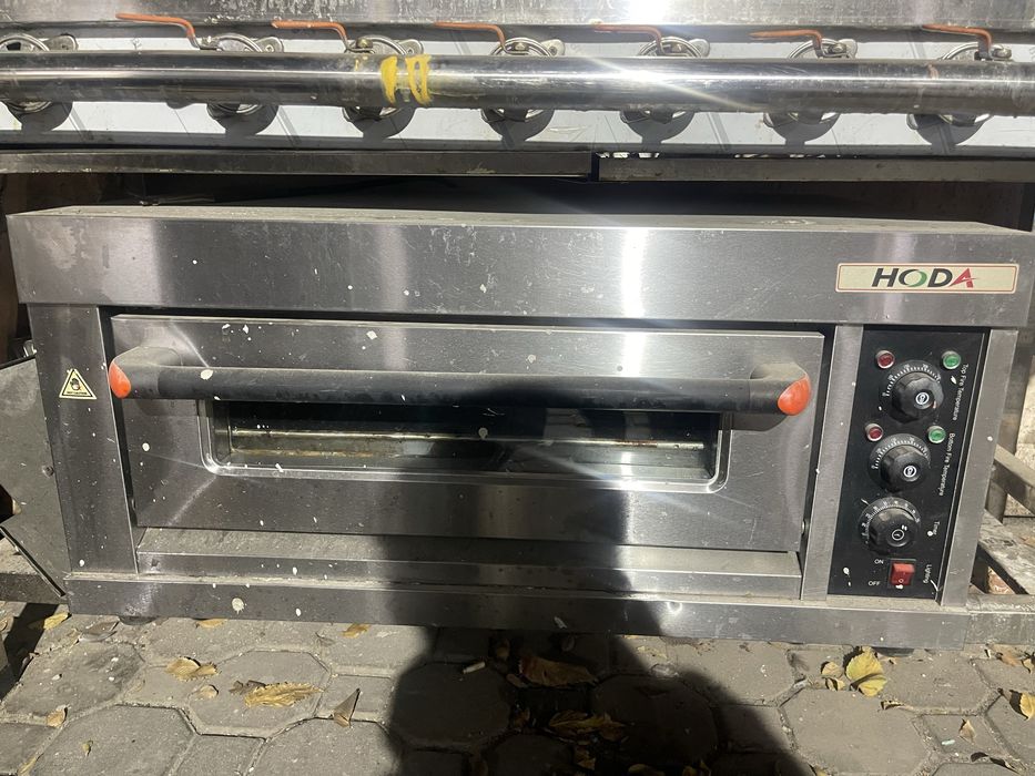 Продам электрическую духовку