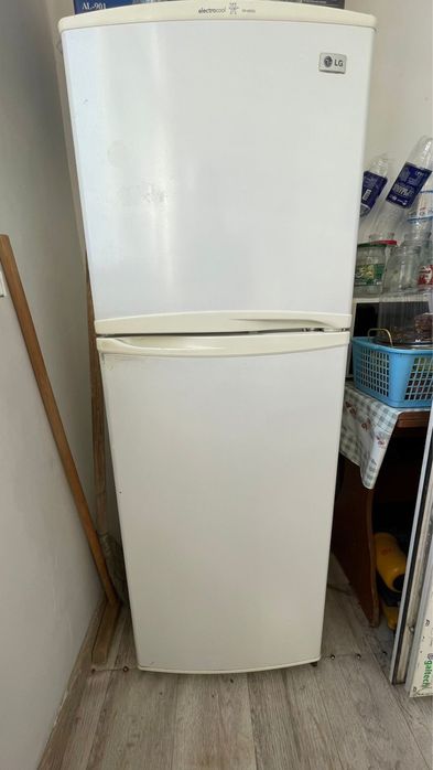 Холодильник сатылады