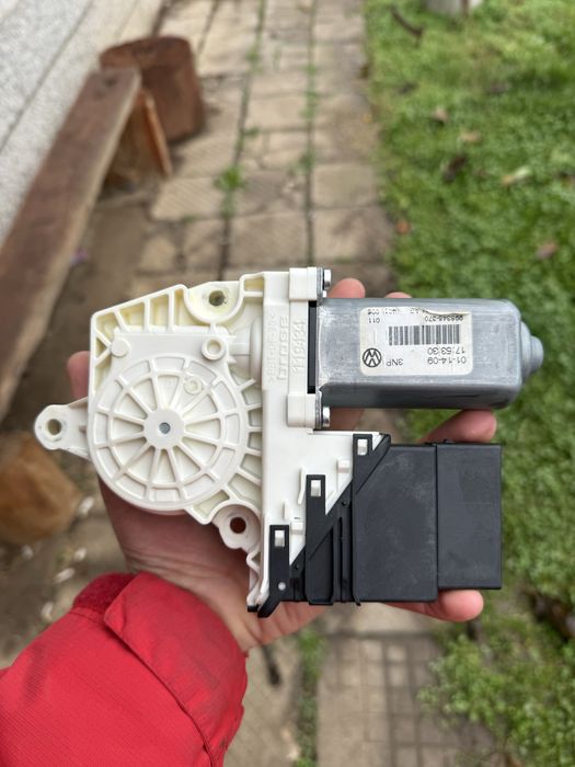 Golf 5 НА ЧАСТИ добри цени