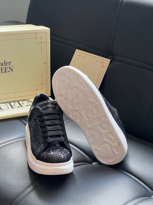 Adidasi Alexander Mcqueen noi
