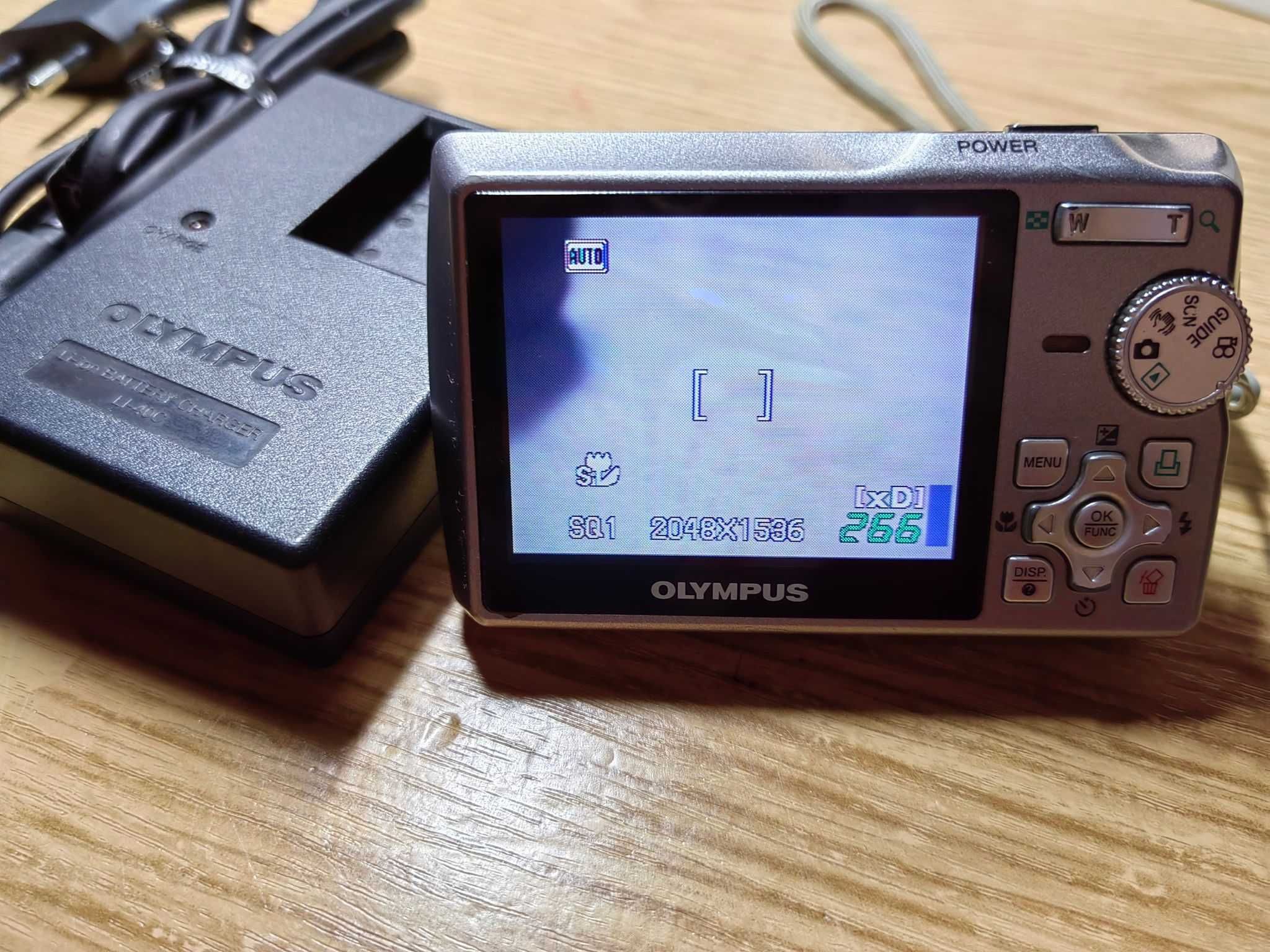 Aparat foto digital Olympus Mju 700 All-Weather+ card de memorie 1GB