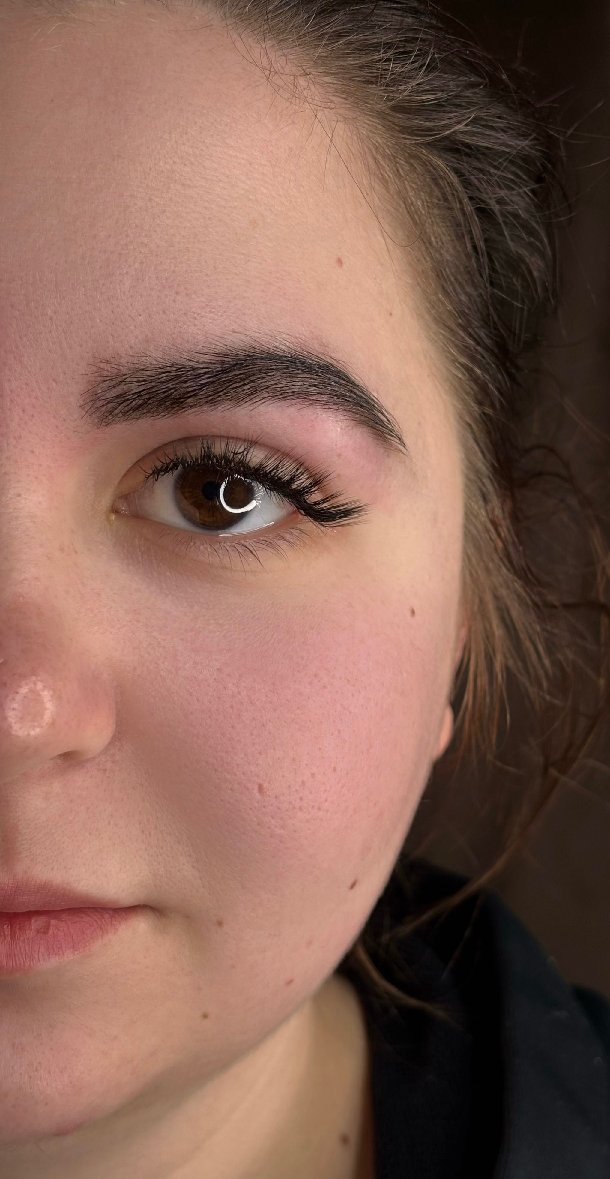Lashmaker profesionist în Sector 2, București