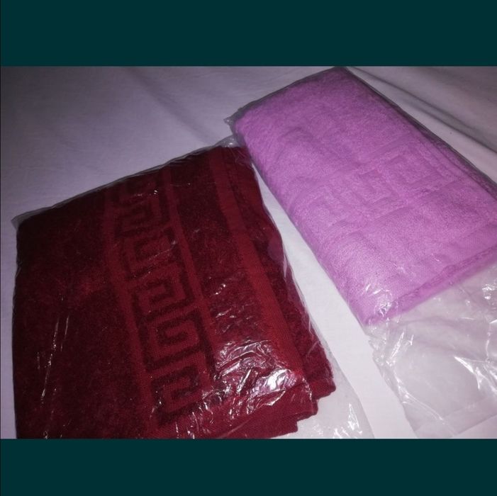 Новые полотенце. Второй в подарок.