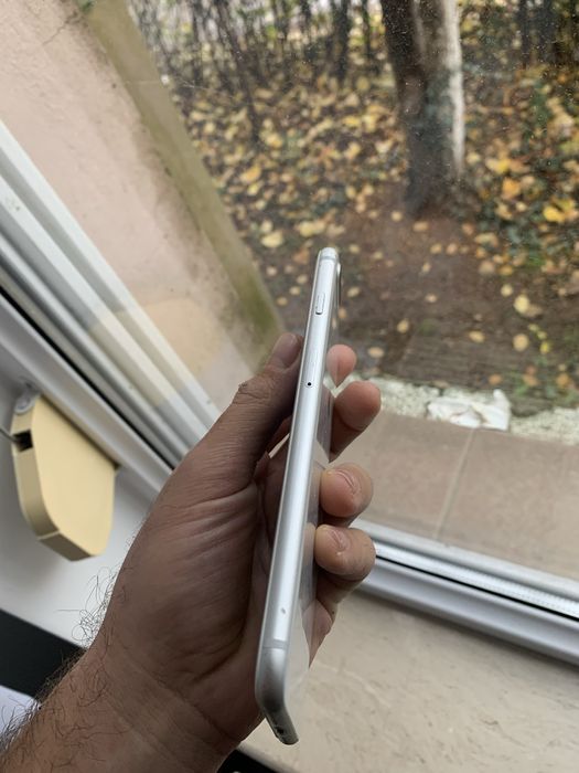 Iphone 8 plus 64 gb liber de retea