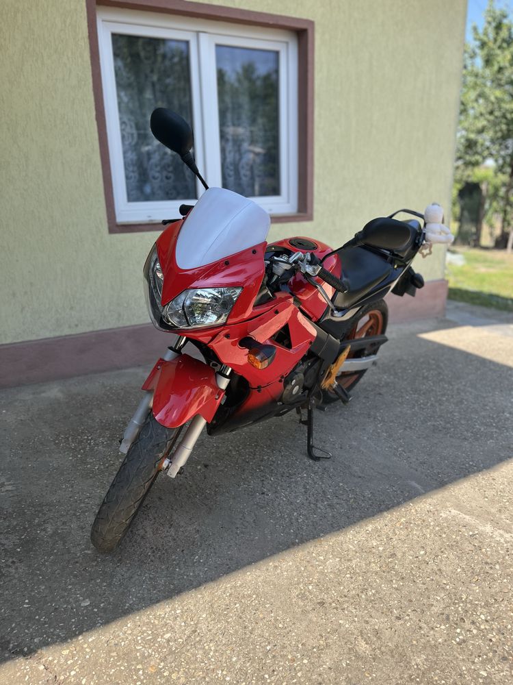 Honda CBR 125cc -R