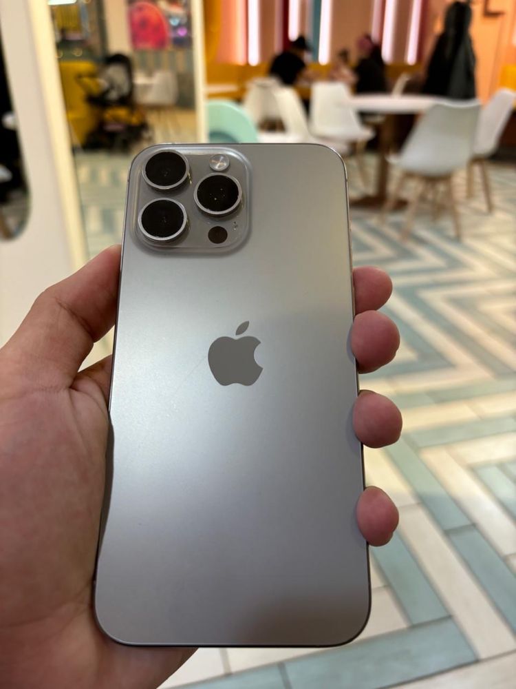 Iphone 15 pro max. В отличном состоянии. Цвет титановый