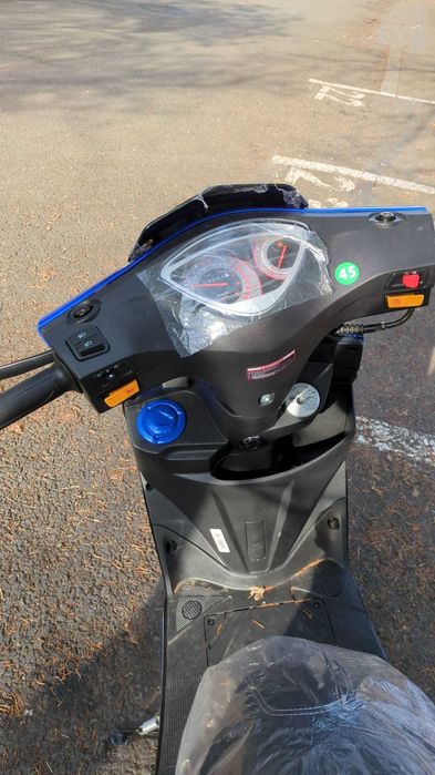 Scuter pe benzina, 50cc, nou, 0km, cu carte de identitate