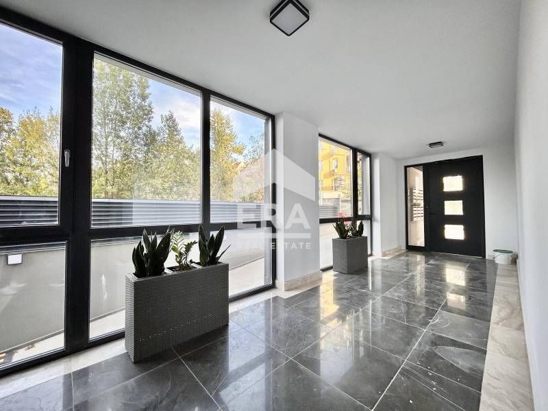 Продава се Двустаен апартамент в София, Полигона - 79 кв.м за 2346 €/кв.м - Снимка #6