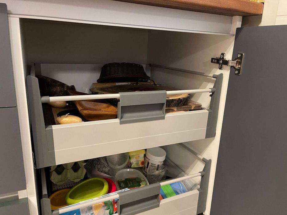 Комплект Blum TANDEMBOX plus М вътрешно чекмедже с 1 рейлинг