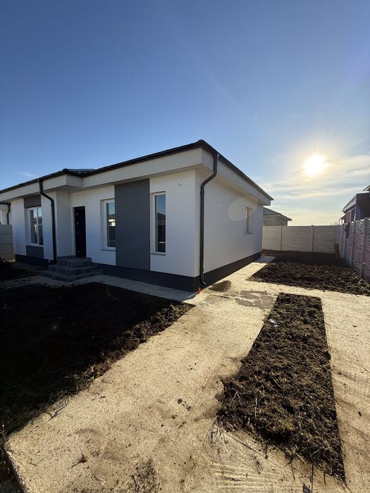 Casa individuala de vanzare