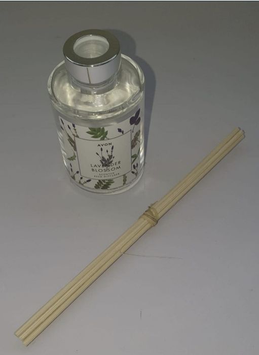 Difuzoare camera lavanda,iasomie,vanilie Avon