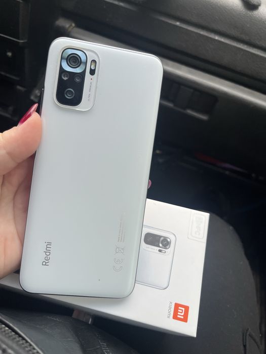 Продам Xiaomi Redmi Note 10S на 64 гб