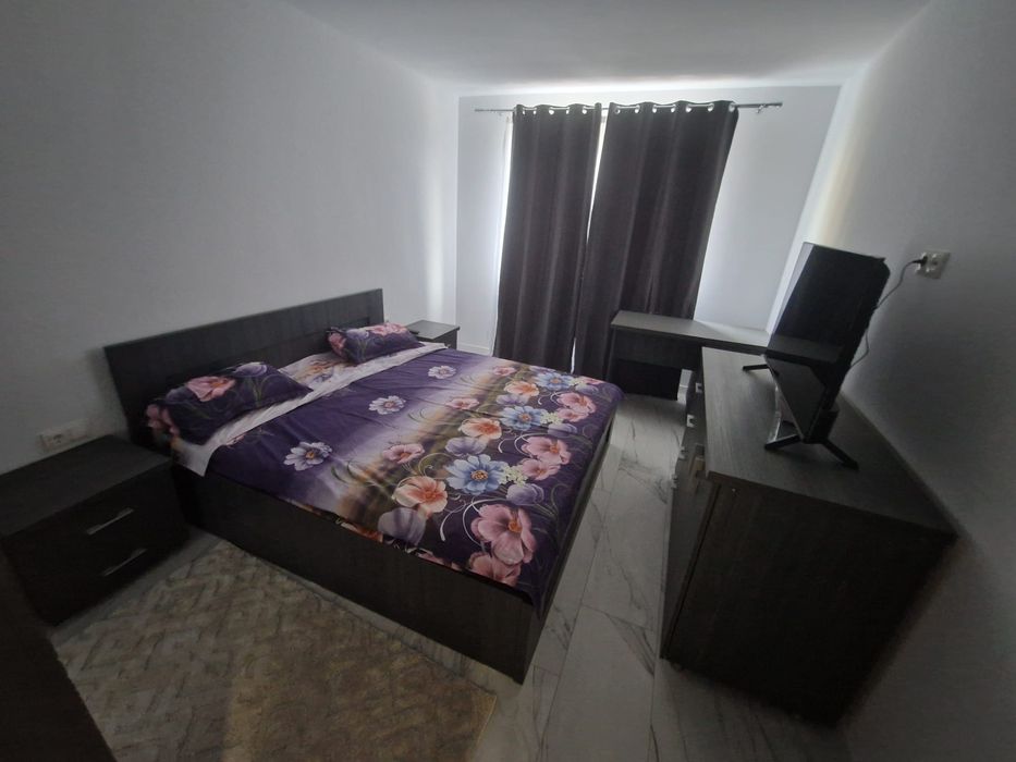 Inchiriez apartament 92mp 3 dormitoare 2 băi 2 terase 2 loc parcare