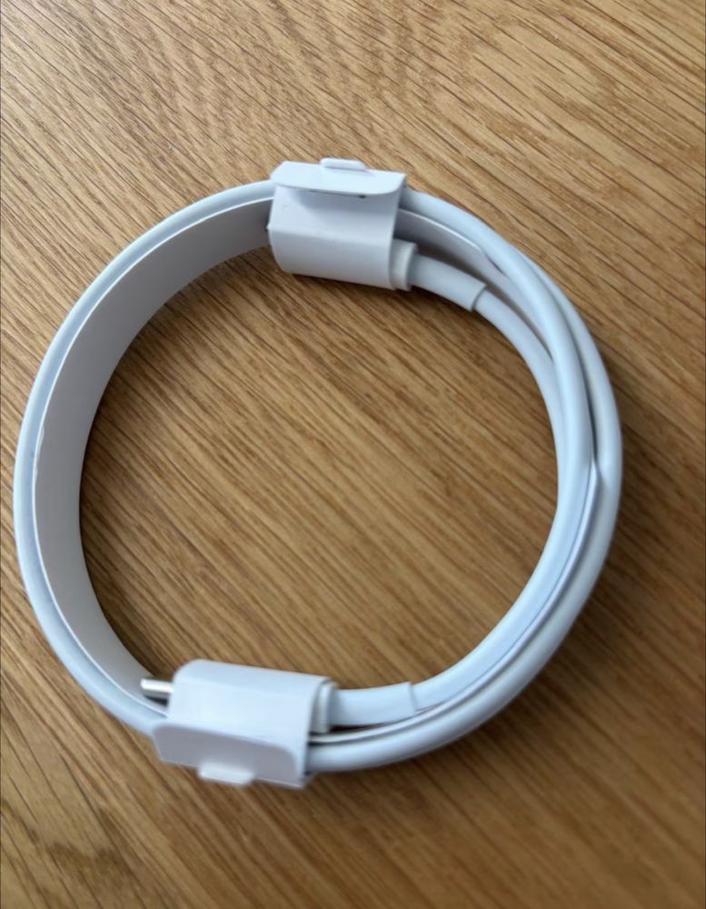Apple AirPods Pro 2 Lightning кабел