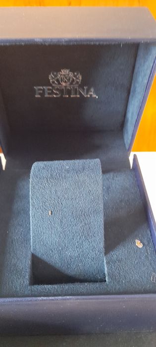 Стара кутия за часовник телефон Doxa Vertu Tissot Festina Candino.