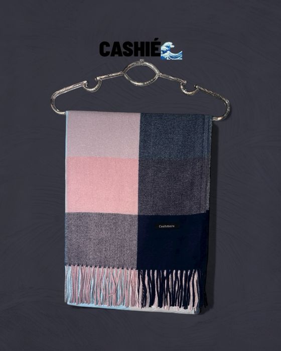 В продаже кашемировые шарфы