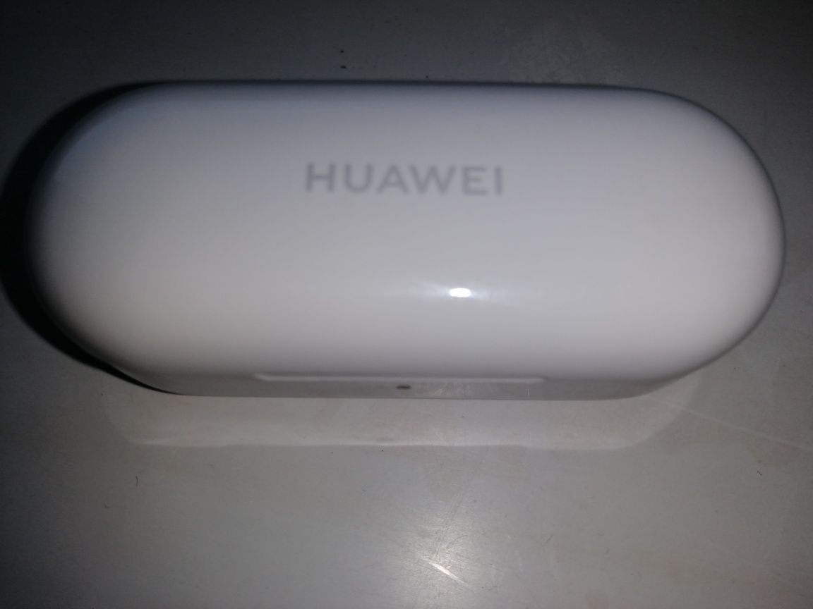 Vând free buds Huawei