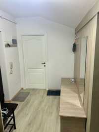 Vand Aartament cu 2 camere ( privat )