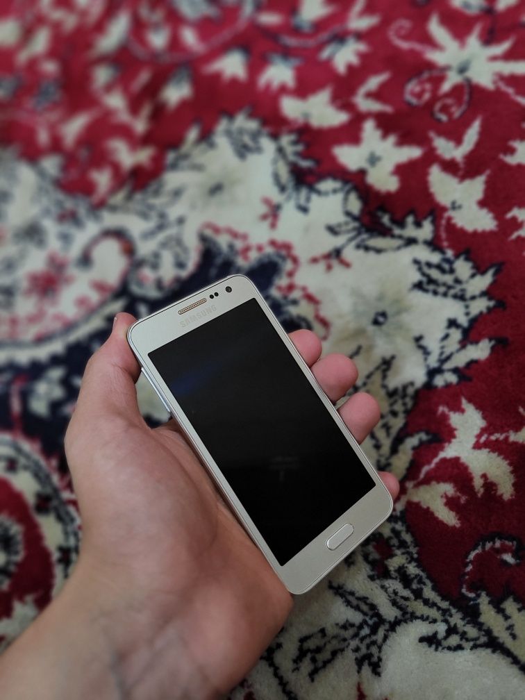 Samsung a3 holati ideal