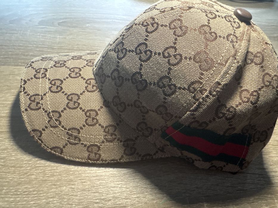 Vand Sapca Gucci NEGOCIABIL