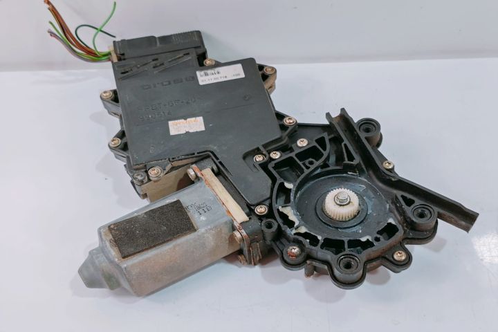 Motoras Macara  Dreapta Spate  7M3959802 / 1H4959811B Volkswagen VW S