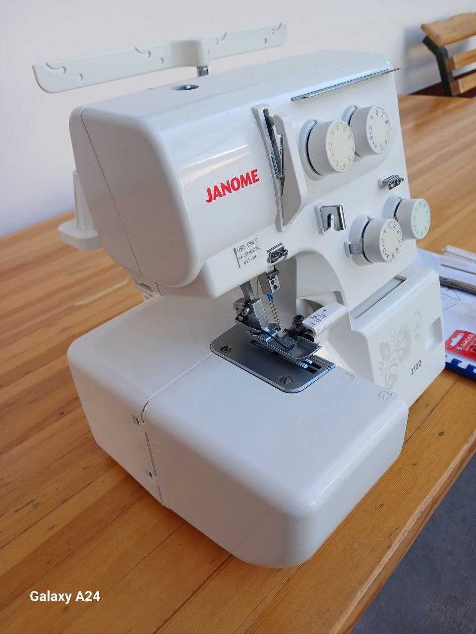 Оверлок Janome 210D.Год гарантии/Металл/Комплект.