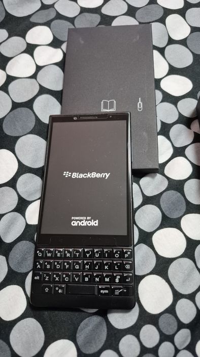 blackberry key2 bbb100- 4
