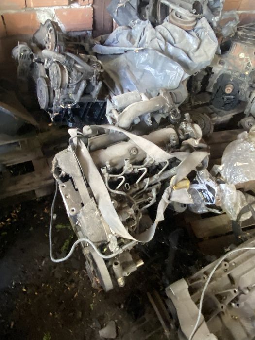 Двигатели за Автомобили мерцедес пежо,нисан рекстън рено, голф