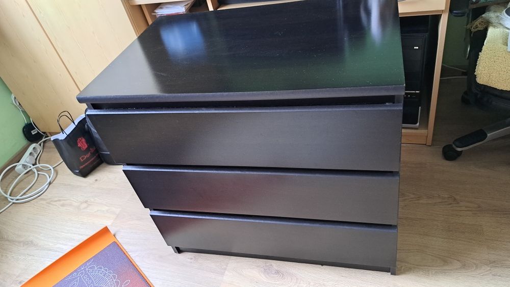 Скрин с три.чекмеджета/комод