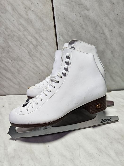 Patine 2006 gheata patinaj artistic Riedell marime eu 41-42 (27,3 cm)