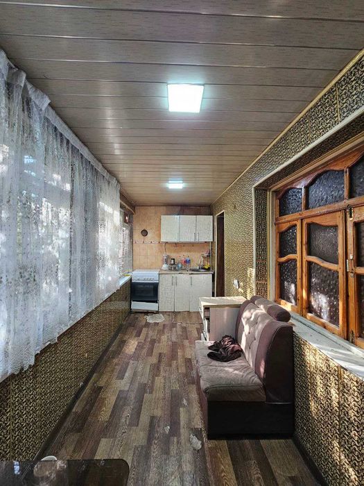 4х комнатная квартира на 2 этаже, Микрорайон