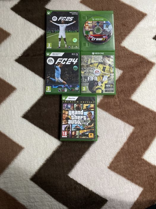 Vand xobx one s cu doua manete si 6 jocuri