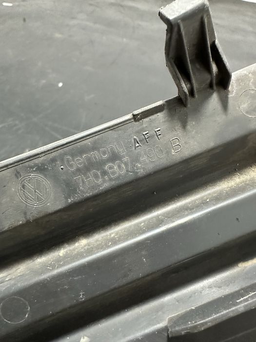 Grila proiector dreapta Bara Volkswagen Vw T5 7H0807490B